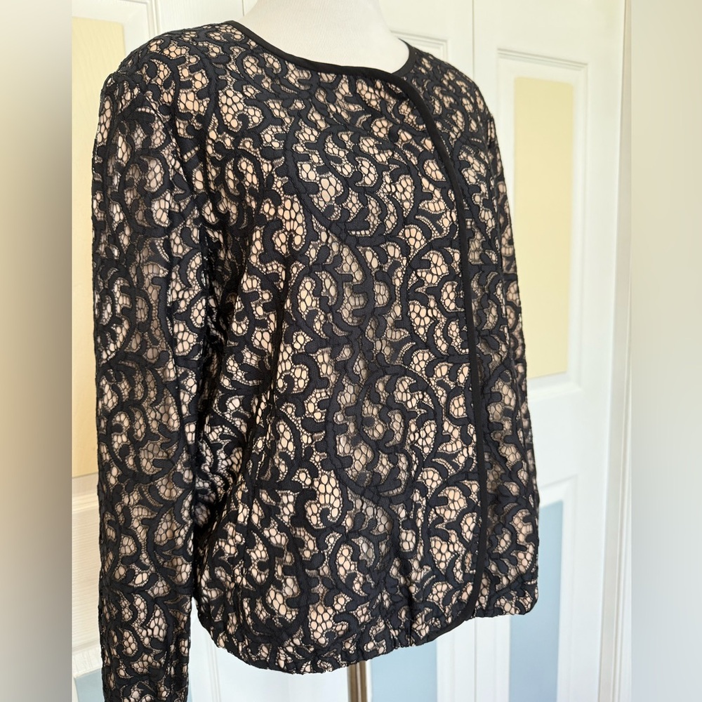 Trina Turk Black and Tan Lace Overlay Moto Short Zipper Jacket Sz 6